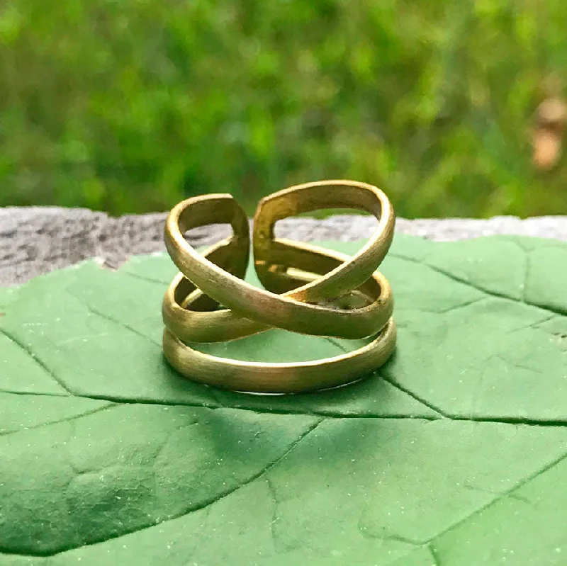 Criss Cross Ring - Gold, India