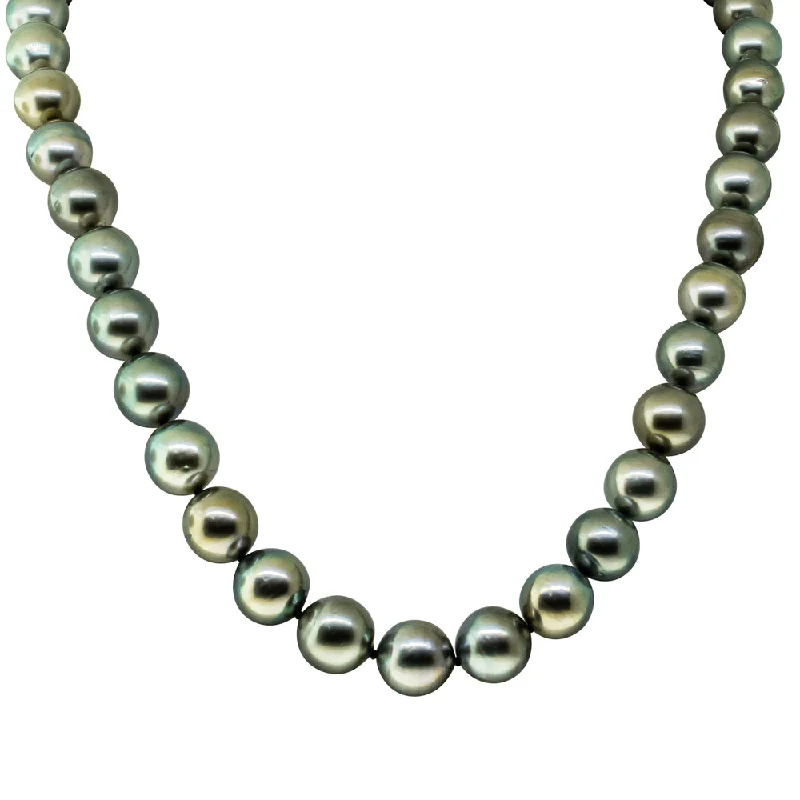 18ct Yellow Gold Cultured Black Pearl Necklace