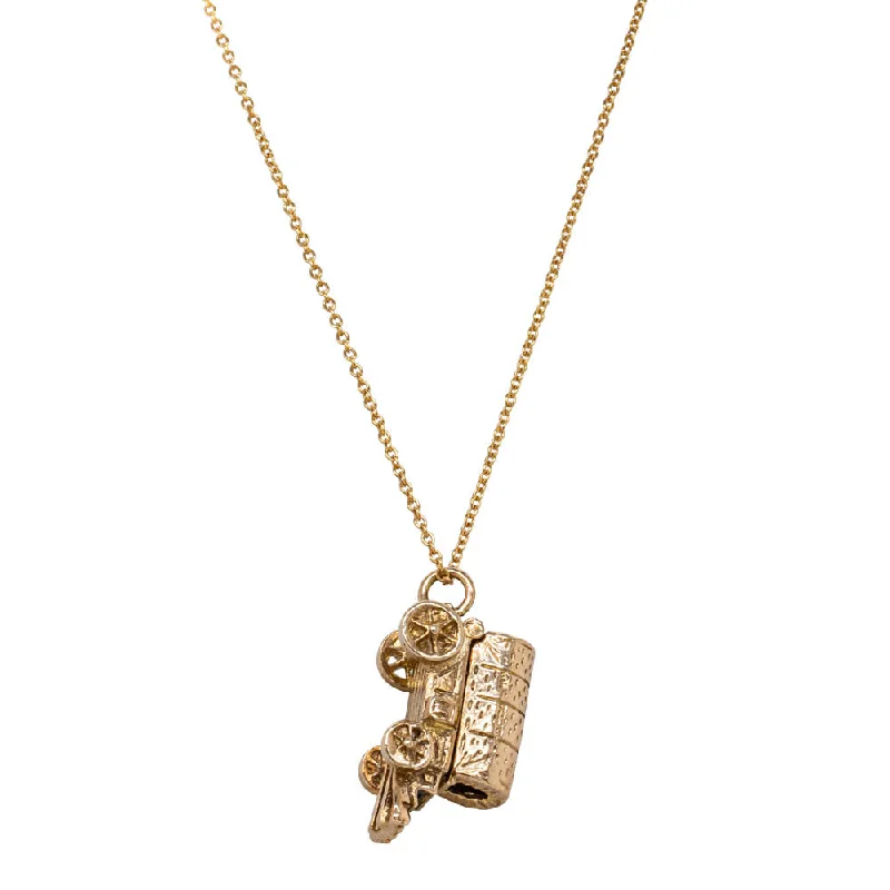 Deja Vu 9ct Yellow Gold Wagon Necklace