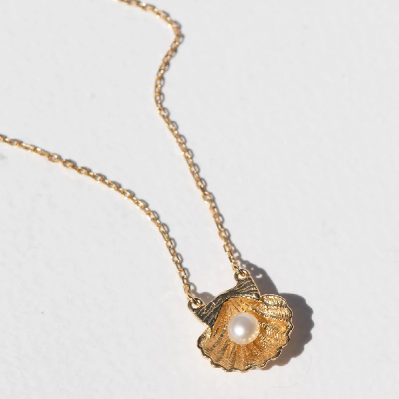 Zoe & Morgan x Walker & Hall Camino Pearl Pendant - Gold Plated