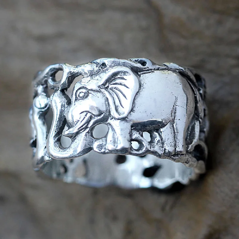 Handmade Men's Sterling Silver Elephant Romance Ring (Indonesia)