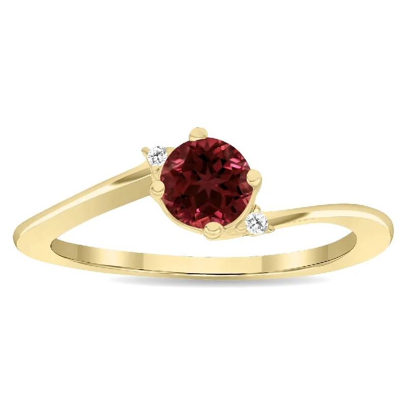 Women's Round Shaped Garnet and Diamond Wave Ring in 10K Yellow Gold