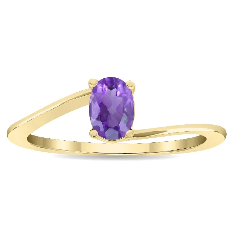 Women's Solitaire Oval Shaped Amethyst Wave Ring in 10K Yellow Gold